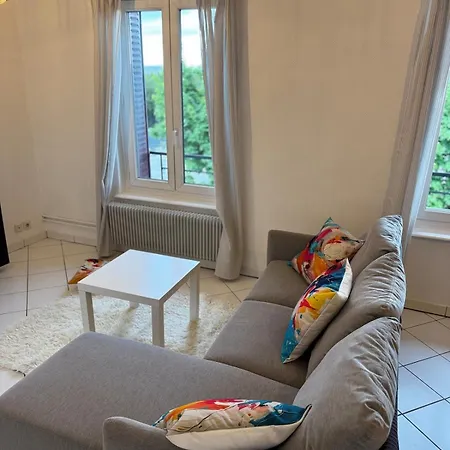 Spacious, 2 3 Beds, Floor&parking *